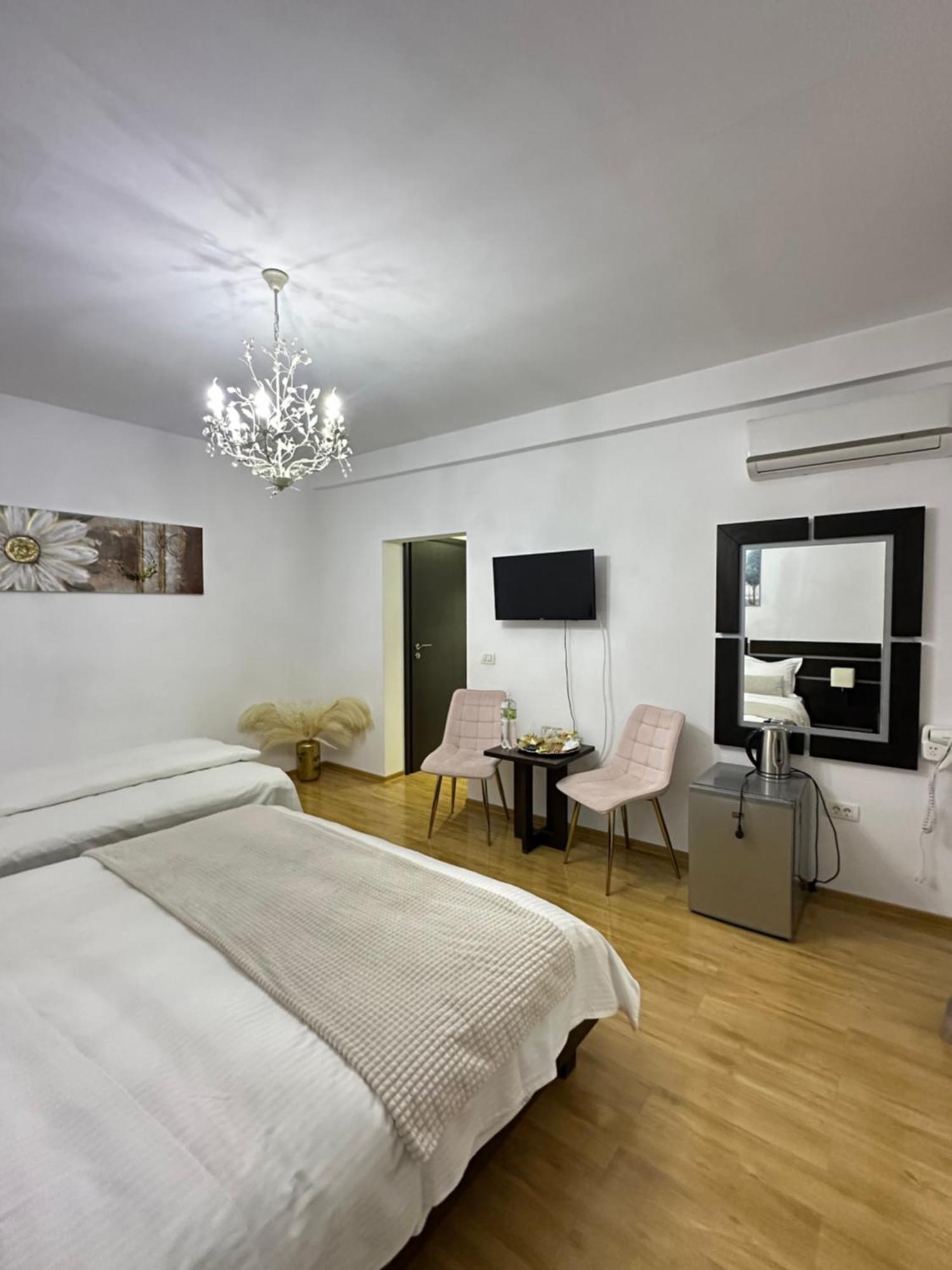 Vila Zoe Bucharestairport&Therme&Parking Отопень Екстер'єр фото